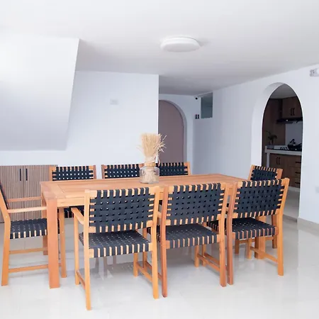 Casa En Barrio Manga Espaciosa-comoda-central 3* Cartagena